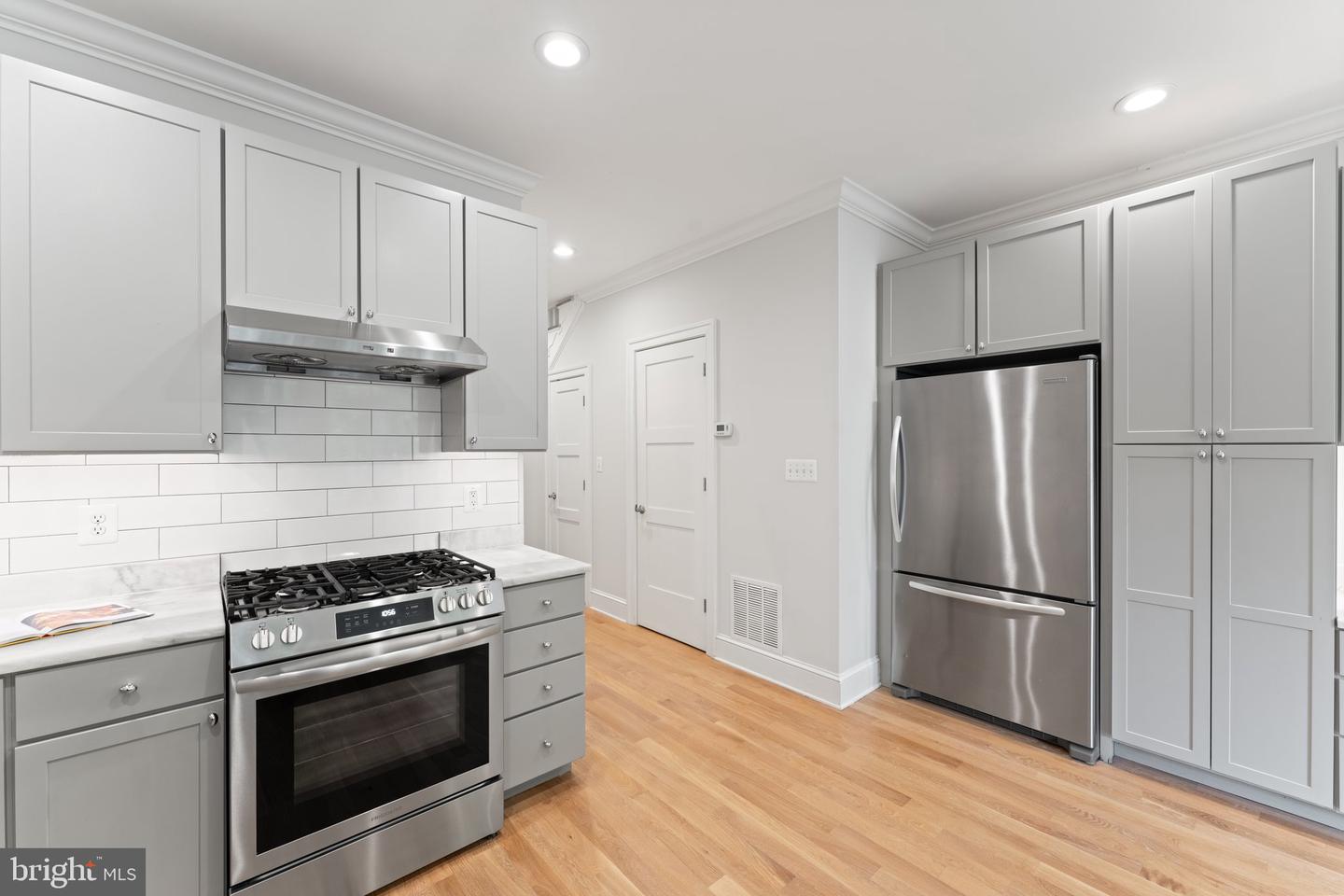 1525 E ST SE, WASHINGTON, District Of Columbia 20003, 4 Bedrooms Bedrooms, ,3 BathroomsBathrooms,Residential,For sale,1525 E ST SE,DCDC2199378 MLS # DCDC2199378