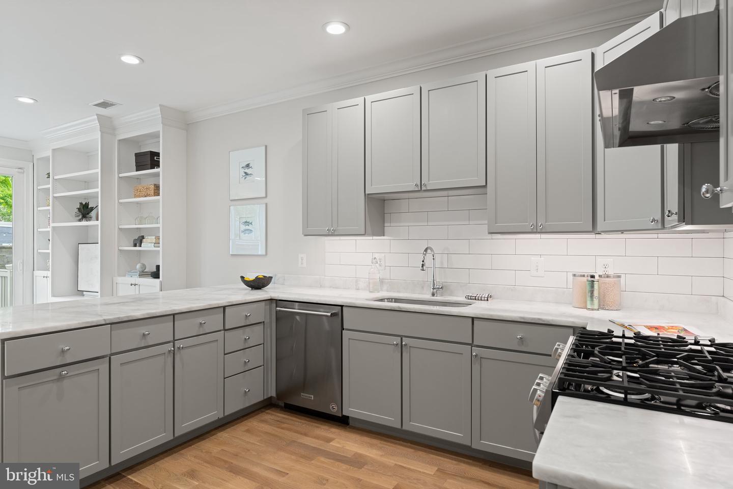 1525 E ST SE, WASHINGTON, District Of Columbia 20003, 4 Bedrooms Bedrooms, ,3 BathroomsBathrooms,Residential,For sale,1525 E ST SE,DCDC2199378 MLS # DCDC2199378