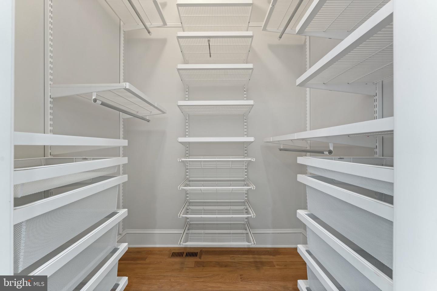 1525 E ST SE, WASHINGTON, District Of Columbia 20003, 4 Bedrooms Bedrooms, ,3 BathroomsBathrooms,Residential,For sale,1525 E ST SE,DCDC2199378 MLS # DCDC2199378