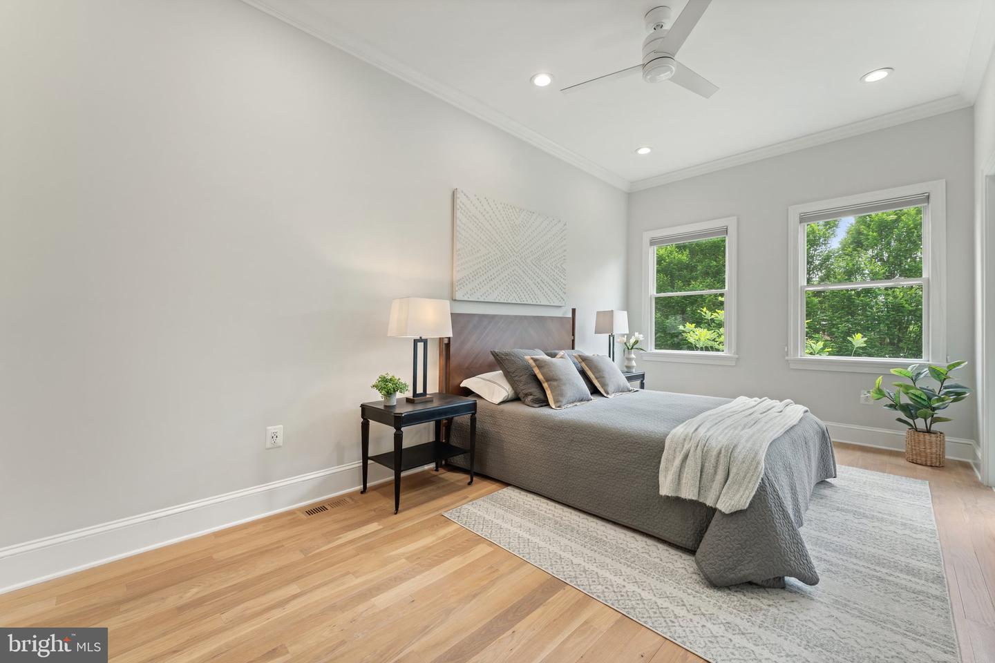 1525 E ST SE, WASHINGTON, District Of Columbia 20003, 4 Bedrooms Bedrooms, ,3 BathroomsBathrooms,Residential,For sale,1525 E ST SE,DCDC2199378 MLS # DCDC2199378