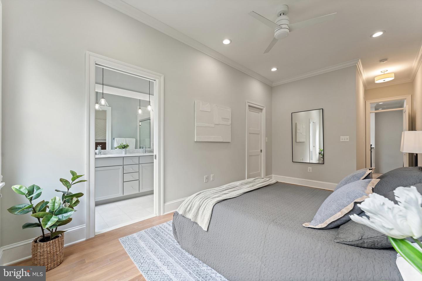 1525 E ST SE, WASHINGTON, District Of Columbia 20003, 4 Bedrooms Bedrooms, ,3 BathroomsBathrooms,Residential,For sale,1525 E ST SE,DCDC2199378 MLS # DCDC2199378