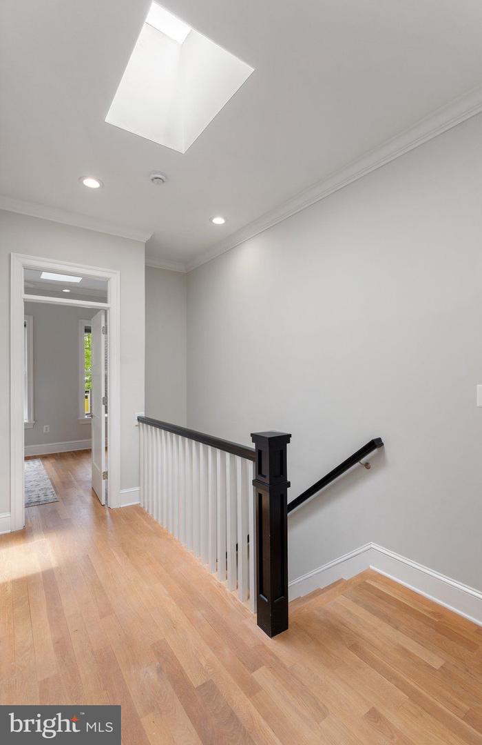 1525 E ST SE, WASHINGTON, District Of Columbia 20003, 4 Bedrooms Bedrooms, ,3 BathroomsBathrooms,Residential,For sale,1525 E ST SE,DCDC2199378 MLS # DCDC2199378