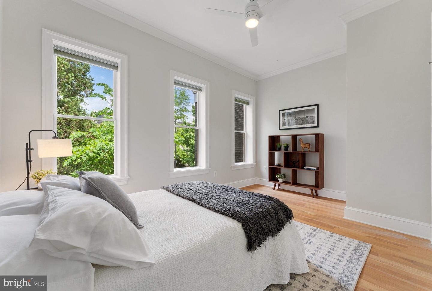 1525 E ST SE, WASHINGTON, District Of Columbia 20003, 4 Bedrooms Bedrooms, ,3 BathroomsBathrooms,Residential,For sale,1525 E ST SE,DCDC2199378 MLS # DCDC2199378