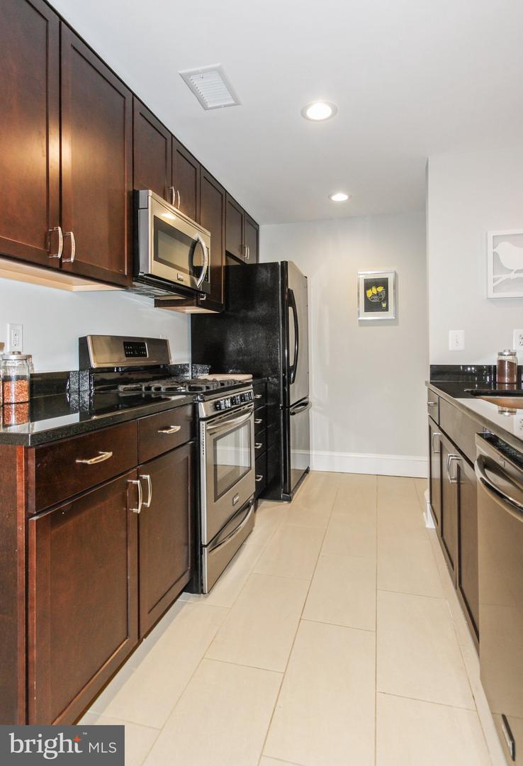 1525 E ST SE, WASHINGTON, District Of Columbia 20003, 4 Bedrooms Bedrooms, ,3 BathroomsBathrooms,Residential,For sale,1525 E ST SE,DCDC2199378 MLS # DCDC2199378