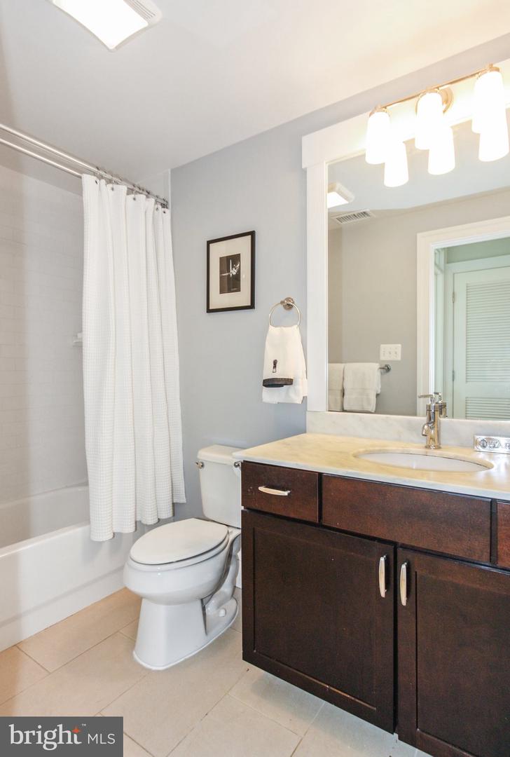 1525 E ST SE, WASHINGTON, District Of Columbia 20003, 4 Bedrooms Bedrooms, ,3 BathroomsBathrooms,Residential,For sale,1525 E ST SE,DCDC2199378 MLS # DCDC2199378