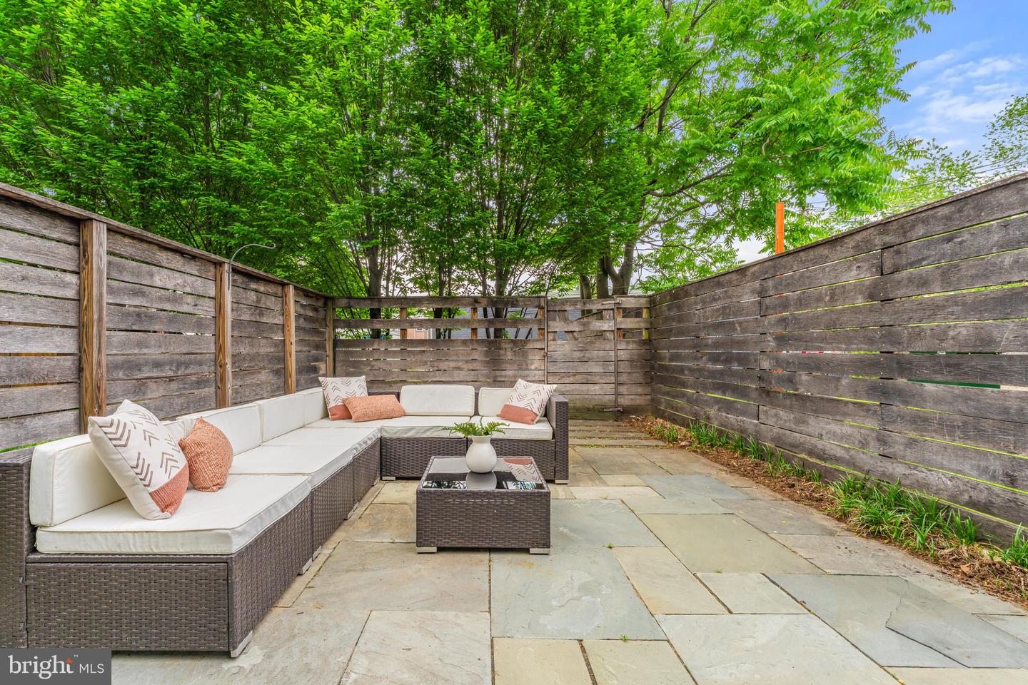 1525 E ST SE, WASHINGTON, District Of Columbia 20003, 4 Bedrooms Bedrooms, ,3 BathroomsBathrooms,Residential,For sale,1525 E ST SE,DCDC2199378 MLS # DCDC2199378