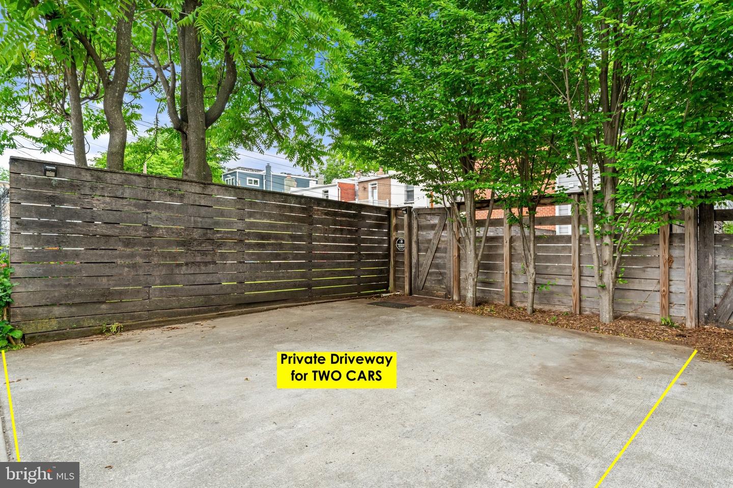 1525 E ST SE, WASHINGTON, District Of Columbia 20003, 4 Bedrooms Bedrooms, ,3 BathroomsBathrooms,Residential,For sale,1525 E ST SE,DCDC2199378 MLS # DCDC2199378