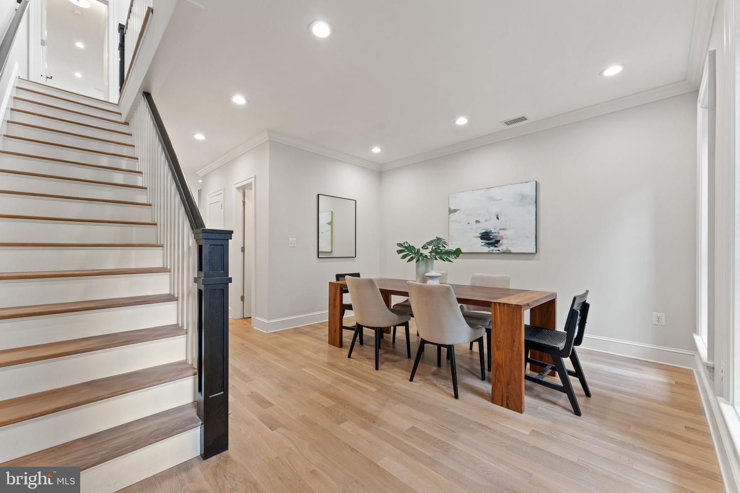 1525 E ST SE, WASHINGTON, District Of Columbia 20003, 4 Bedrooms Bedrooms, ,3 BathroomsBathrooms,Residential,For sale,1525 E ST SE,DCDC2199378 MLS # DCDC2199378