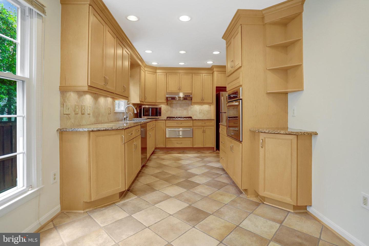 3000 1ST ST N, ARLINGTON, Virginia 22201, 4 Bedrooms Bedrooms, ,3 BathroomsBathrooms,Residential,For sale,3000 1ST ST N,VAAR2057126 MLS # VAAR2057126