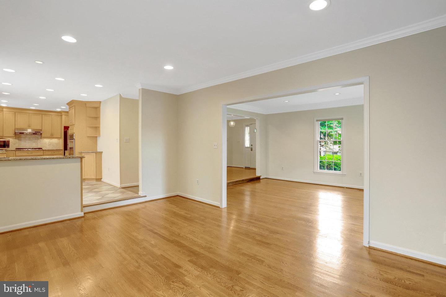 3000 1ST ST N, ARLINGTON, Virginia 22201, 4 Bedrooms Bedrooms, ,3 BathroomsBathrooms,Residential,For sale,3000 1ST ST N,VAAR2057126 MLS # VAAR2057126