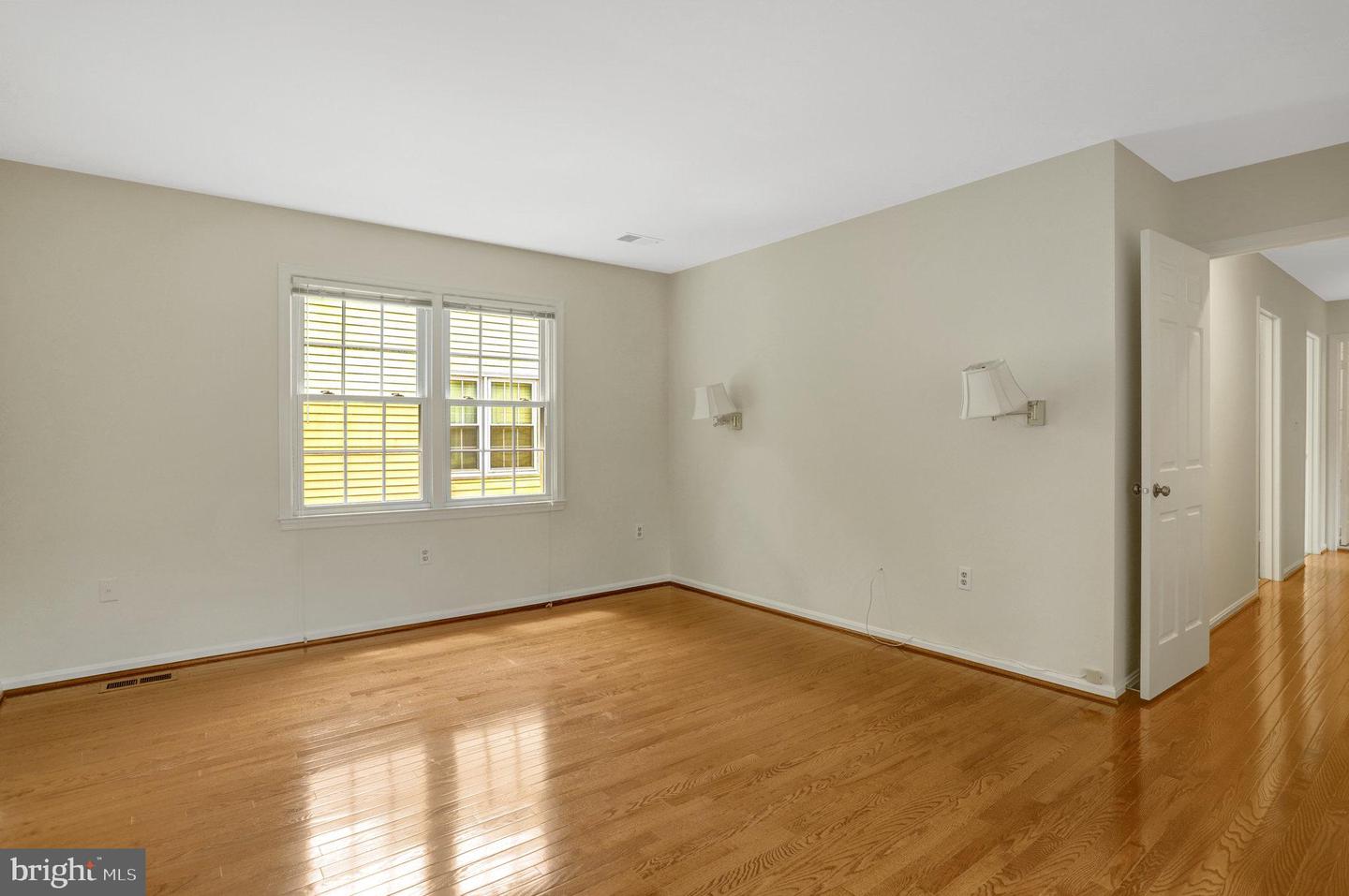 3000 1ST ST N, ARLINGTON, Virginia 22201, 4 Bedrooms Bedrooms, ,3 BathroomsBathrooms,Residential,For sale,3000 1ST ST N,VAAR2057126 MLS # VAAR2057126