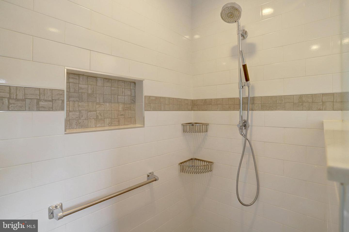 3000 1ST ST N, ARLINGTON, Virginia 22201, 4 Bedrooms Bedrooms, ,3 BathroomsBathrooms,Residential,For sale,3000 1ST ST N,VAAR2057126 MLS # VAAR2057126