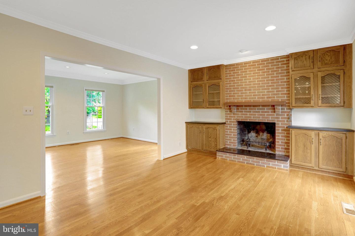 3000 1ST ST N, ARLINGTON, Virginia 22201, 4 Bedrooms Bedrooms, ,3 BathroomsBathrooms,Residential,For sale,3000 1ST ST N,VAAR2057126 MLS # VAAR2057126