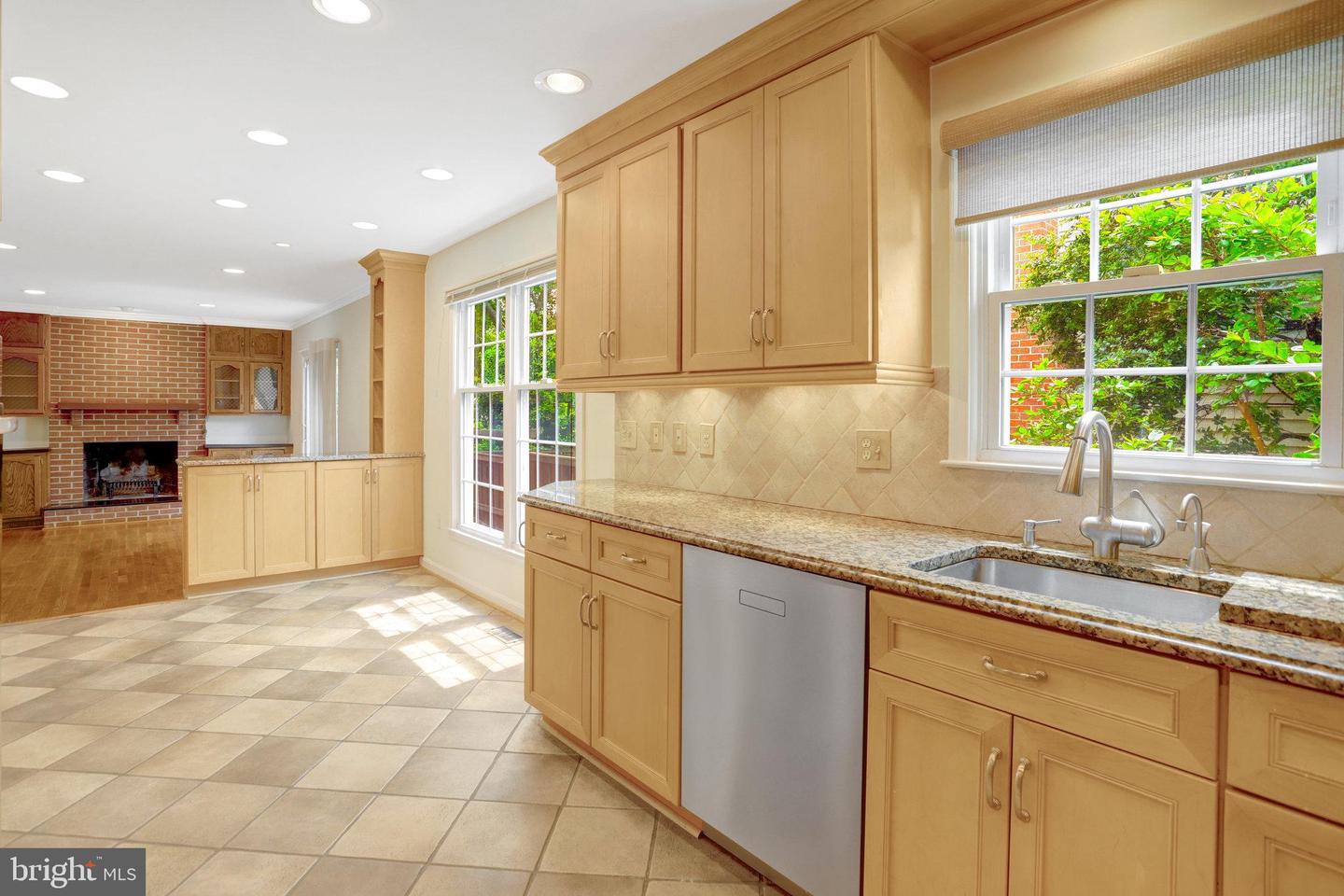 3000 1ST ST N, ARLINGTON, Virginia 22201, 4 Bedrooms Bedrooms, ,3 BathroomsBathrooms,Residential,For sale,3000 1ST ST N,VAAR2057126 MLS # VAAR2057126