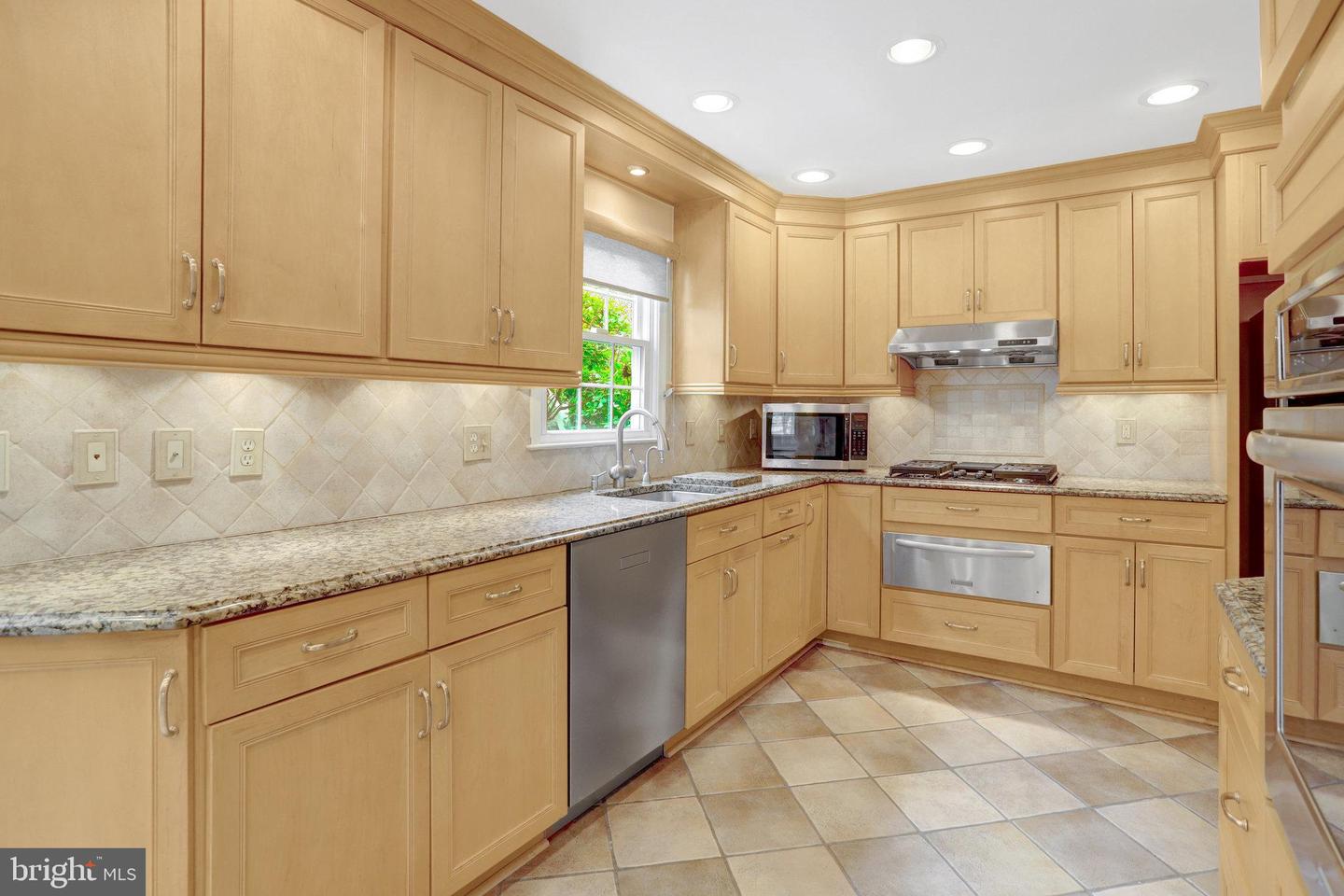 3000 1ST ST N, ARLINGTON, Virginia 22201, 4 Bedrooms Bedrooms, ,3 BathroomsBathrooms,Residential,For sale,3000 1ST ST N,VAAR2057126 MLS # VAAR2057126