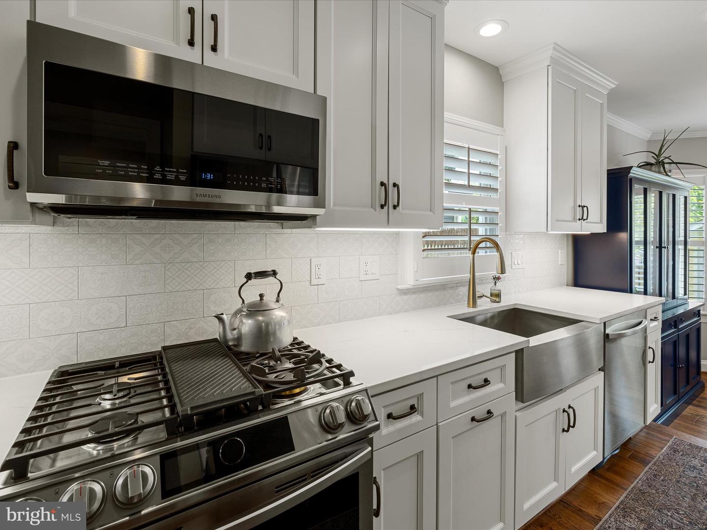 18 AYR ST SW, LEESBURG, Virginia 20175, 3 Bedrooms Bedrooms, ,2 BathroomsBathrooms,Residential,For sale,18 AYR ST SW,VALO2095730 MLS # VALO2095730