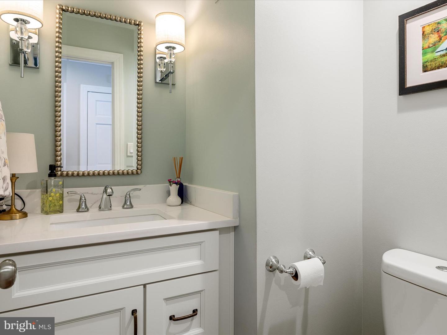 18 AYR ST SW, LEESBURG, Virginia 20175, 3 Bedrooms Bedrooms, ,2 BathroomsBathrooms,Residential,For sale,18 AYR ST SW,VALO2095730 MLS # VALO2095730