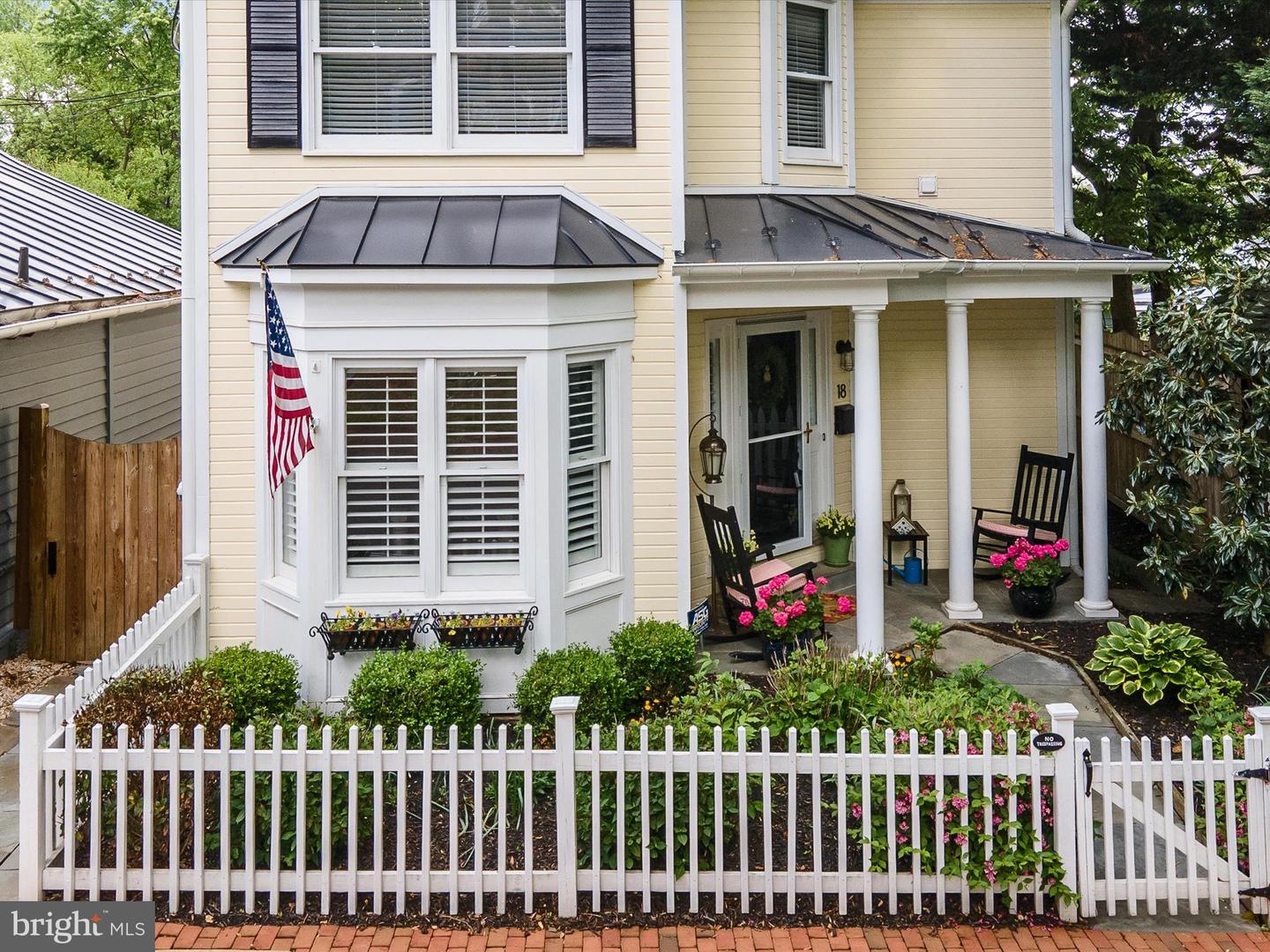 18 AYR ST SW, LEESBURG, Virginia 20175, 3 Bedrooms Bedrooms, ,2 BathroomsBathrooms,Residential,For sale,18 AYR ST SW,VALO2095730 MLS # VALO2095730