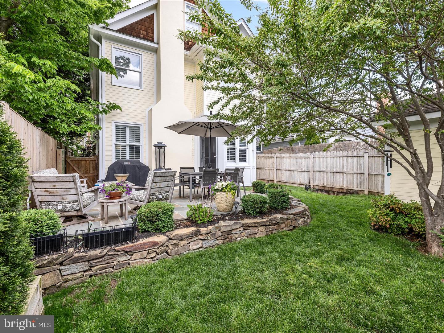 18 AYR ST SW, LEESBURG, Virginia 20175, 3 Bedrooms Bedrooms, ,2 BathroomsBathrooms,Residential,For sale,18 AYR ST SW,VALO2095730 MLS # VALO2095730
