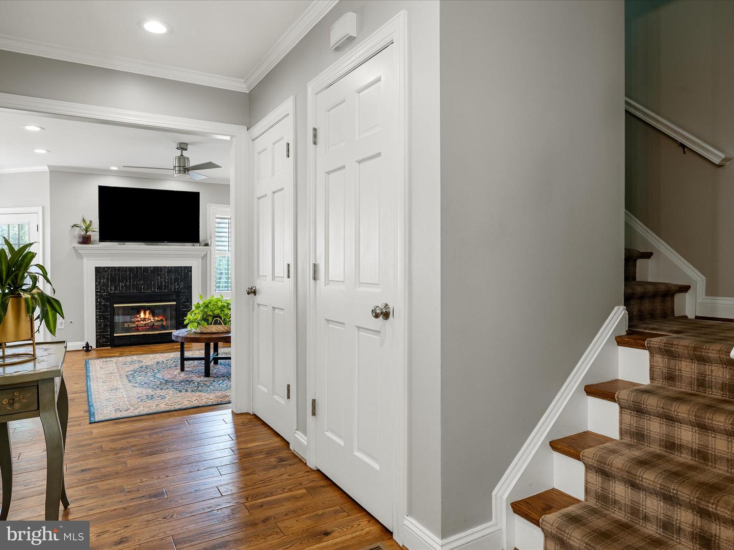 18 AYR ST SW, LEESBURG, Virginia 20175, 3 Bedrooms Bedrooms, ,2 BathroomsBathrooms,Residential,For sale,18 AYR ST SW,VALO2095730 MLS # VALO2095730