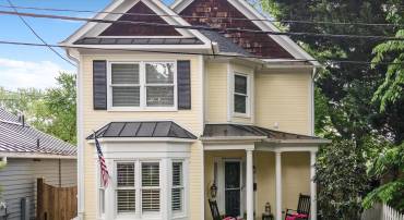 18 AYR ST SW, LEESBURG, Virginia 20175, 3 Bedrooms Bedrooms, ,2 BathroomsBathrooms,Residential,For sale,18 AYR ST SW,VALO2095730 MLS # VALO2095730