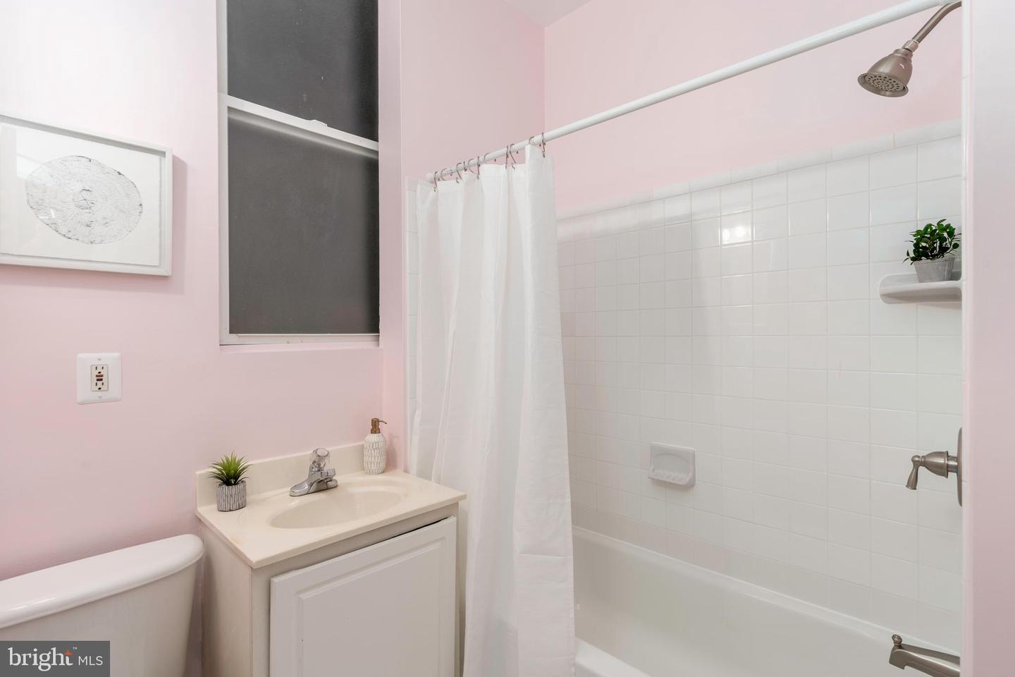 1415 CHAPIN ST NW #105, WASHINGTON, District Of Columbia 20009, ,1 BathroomBathrooms,Residential,For sale,1415 CHAPIN ST NW #105,DCDC2199360 MLS # DCDC2199360