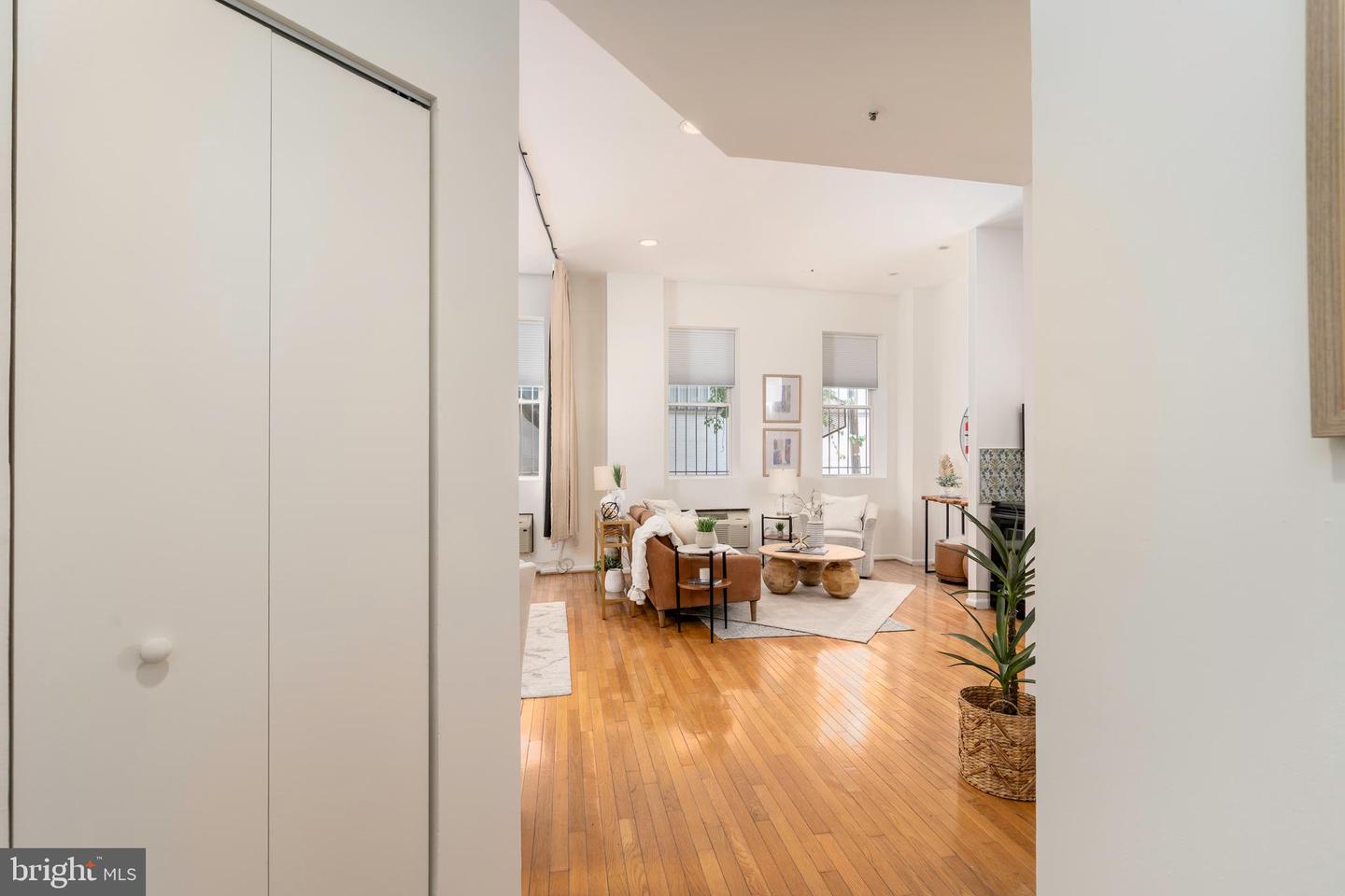 1415 CHAPIN ST NW #105, WASHINGTON, District Of Columbia 20009, ,1 BathroomBathrooms,Residential,For sale,1415 CHAPIN ST NW #105,DCDC2199360 MLS # DCDC2199360