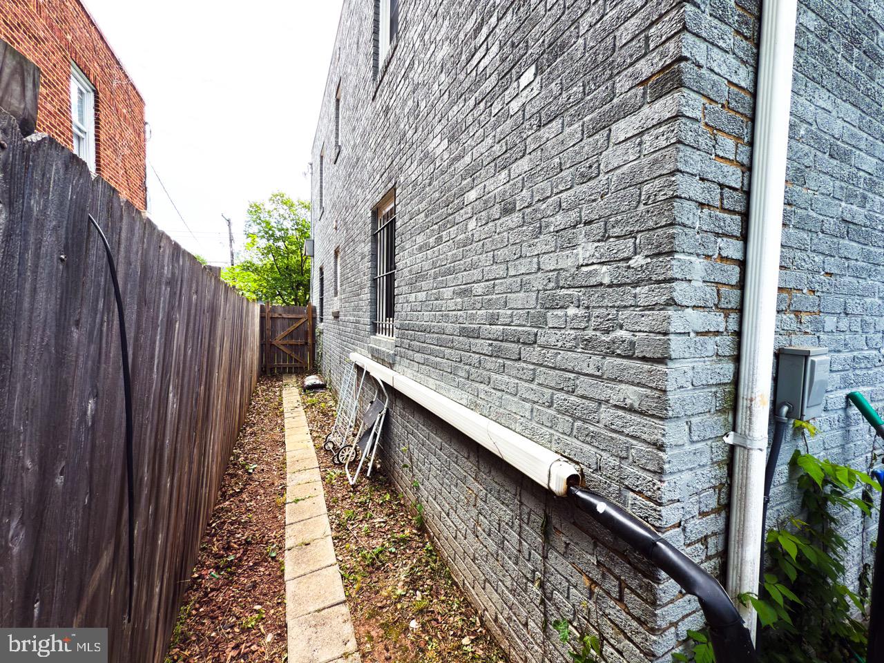 5049 BENNING RD SE, WASHINGTON, District Of Columbia 20019, 3 Bedrooms Bedrooms, 6 Rooms Rooms,2 BathroomsBathrooms,Residential,For sale,5049 BENNING RD SE,DCDC2199384 MLS # DCDC2199384