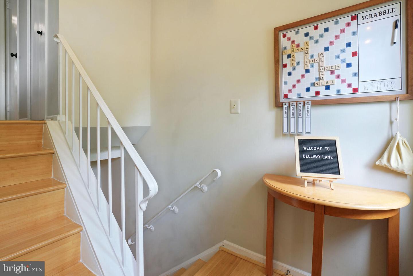 8644 DELLWAY LN, VIENNA, Virginia 22180, 3 Bedrooms Bedrooms, ,3 BathroomsBathrooms,Residential,For sale,8644 DELLWAY LN,VAFX2239070 MLS # VAFX2239070
