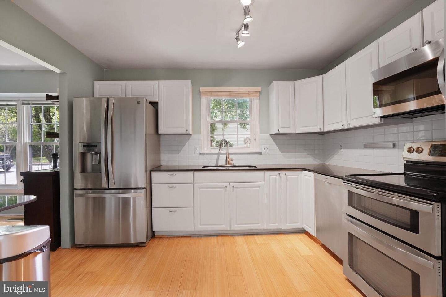 8644 DELLWAY LN, VIENNA, Virginia 22180, 3 Bedrooms Bedrooms, ,3 BathroomsBathrooms,Residential,For sale,8644 DELLWAY LN,VAFX2239070 MLS # VAFX2239070