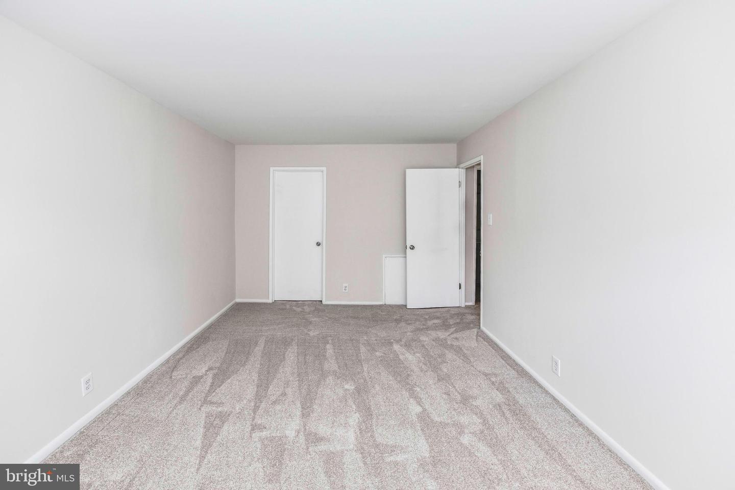 3712 N ROSSER ST #201, ALEXANDRIA, Virginia 22311, 2 Bedrooms Bedrooms, ,1 BathroomBathrooms,Residential,For sale,3712 N ROSSER ST #201,VAFX2239144 MLS # VAFX2239144