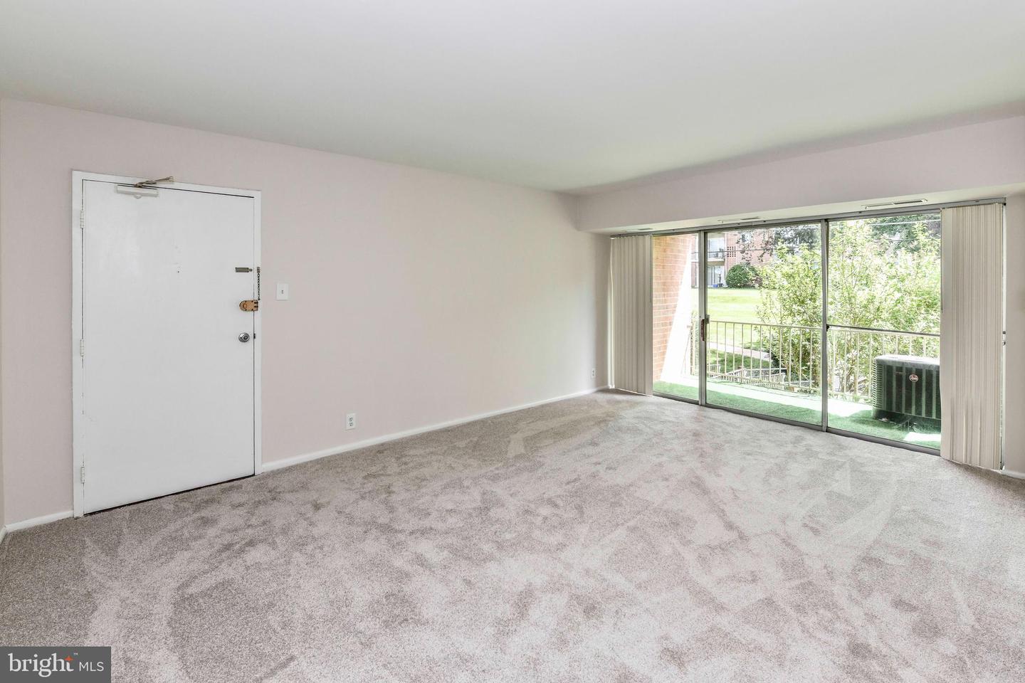 3712 N ROSSER ST #201, ALEXANDRIA, Virginia 22311, 2 Bedrooms Bedrooms, ,1 BathroomBathrooms,Residential,For sale,3712 N ROSSER ST #201,VAFX2239144 MLS # VAFX2239144
