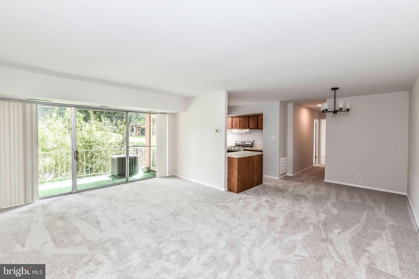 3712 N ROSSER ST #201, ALEXANDRIA, Virginia 22311, 2 Bedrooms Bedrooms, ,1 BathroomBathrooms,Residential,For sale,3712 N ROSSER ST #201,VAFX2239144 MLS # VAFX2239144
