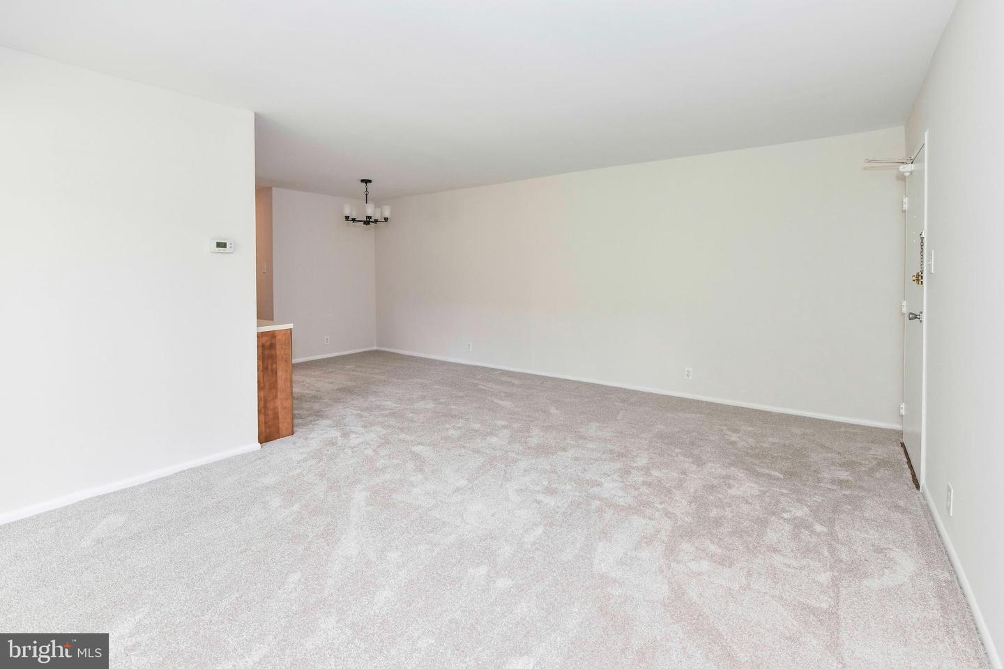 3712 N ROSSER ST #201, ALEXANDRIA, Virginia 22311, 2 Bedrooms Bedrooms, ,1 BathroomBathrooms,Residential,For sale,3712 N ROSSER ST #201,VAFX2239144 MLS # VAFX2239144