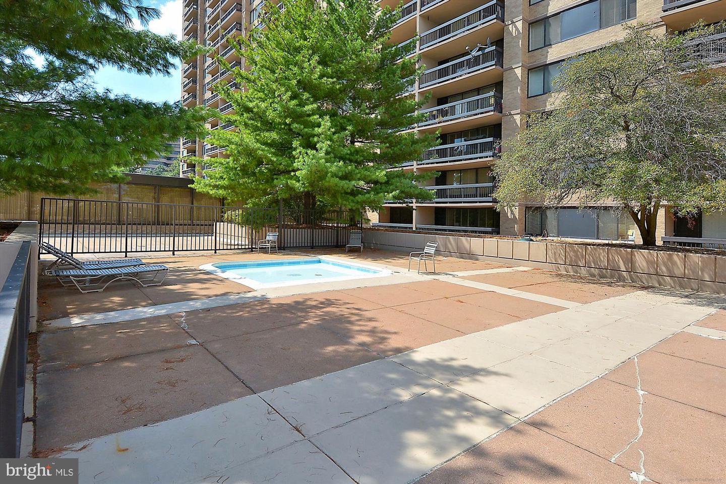 3701 S GEORGE MASON DR #2109N, FALLS CHURCH, Virginia 22041, 2 Bedrooms Bedrooms, ,2 BathroomsBathrooms,Residential,For sale,3701 S GEORGE MASON DR #2109N,VAFX2239168 MLS # VAFX2239168