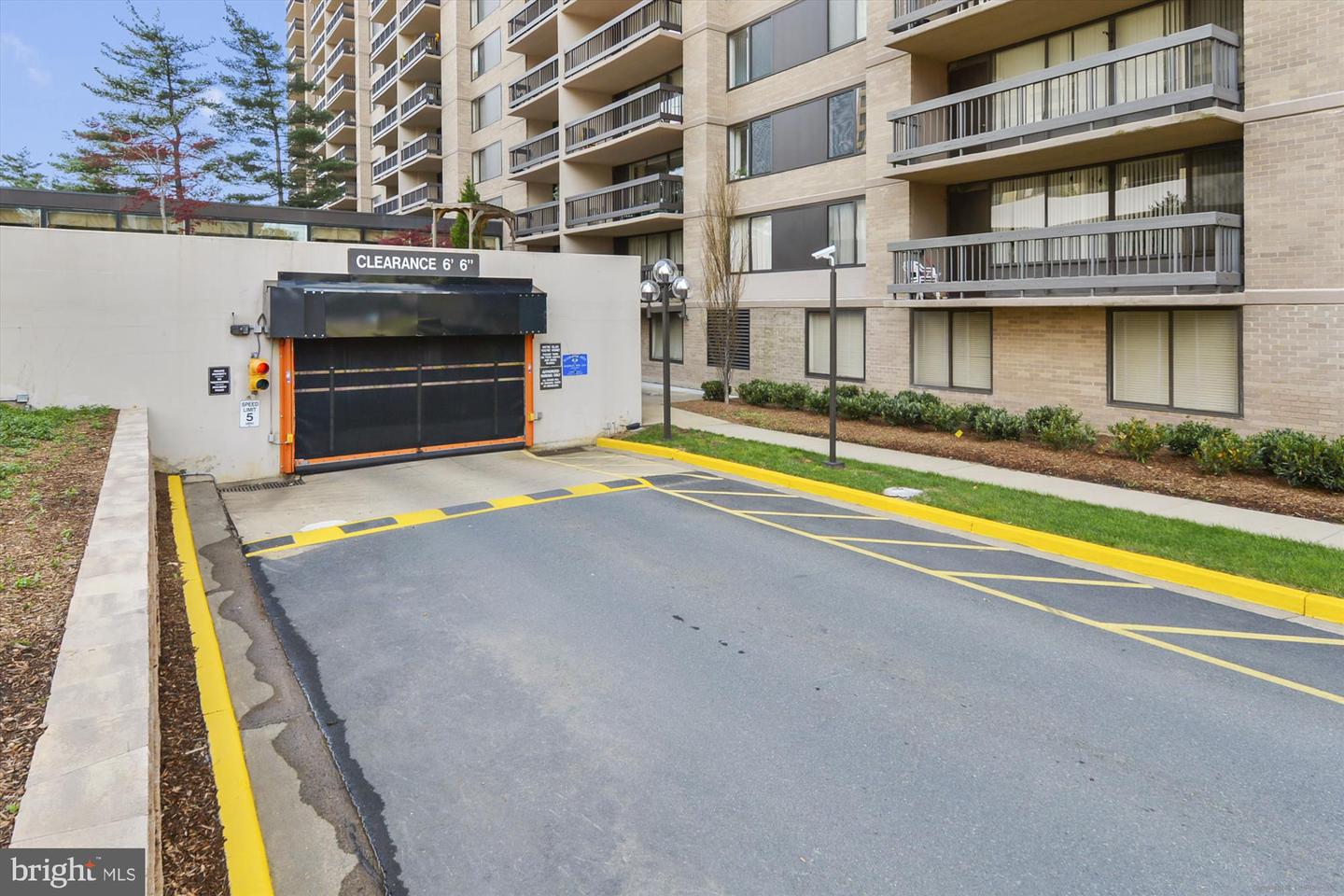 3701 S GEORGE MASON DR #2109N, FALLS CHURCH, Virginia 22041, 2 Bedrooms Bedrooms, ,2 BathroomsBathrooms,Residential,For sale,3701 S GEORGE MASON DR #2109N,VAFX2239168 MLS # VAFX2239168