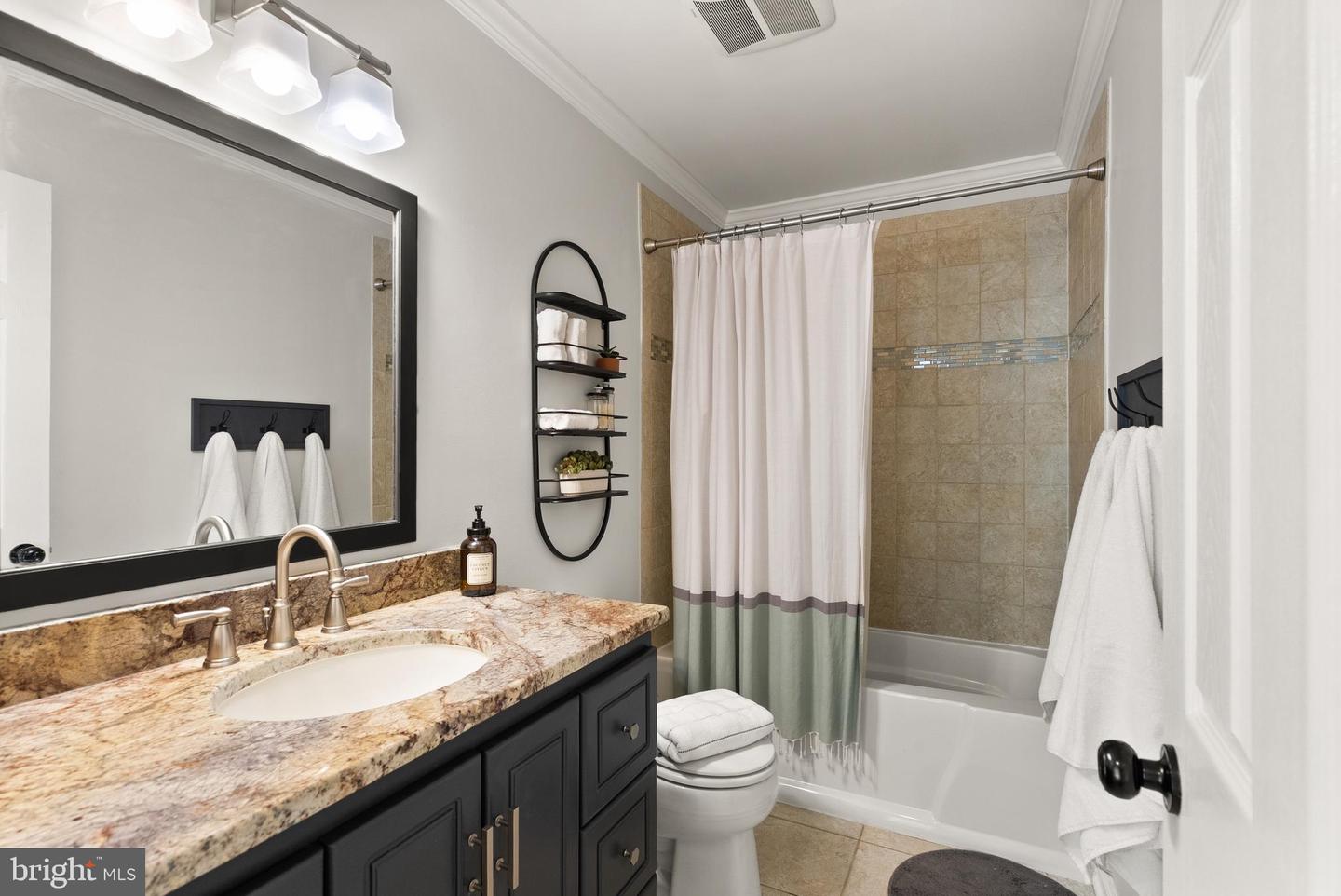 12159 OPEN MEADOW LN, BRISTOW, Virginia 20136, 5 Bedrooms Bedrooms, ,3 BathroomsBathrooms,Residential,For sale,12159 OPEN MEADOW LN,VAPW2094176 MLS # VAPW2094176