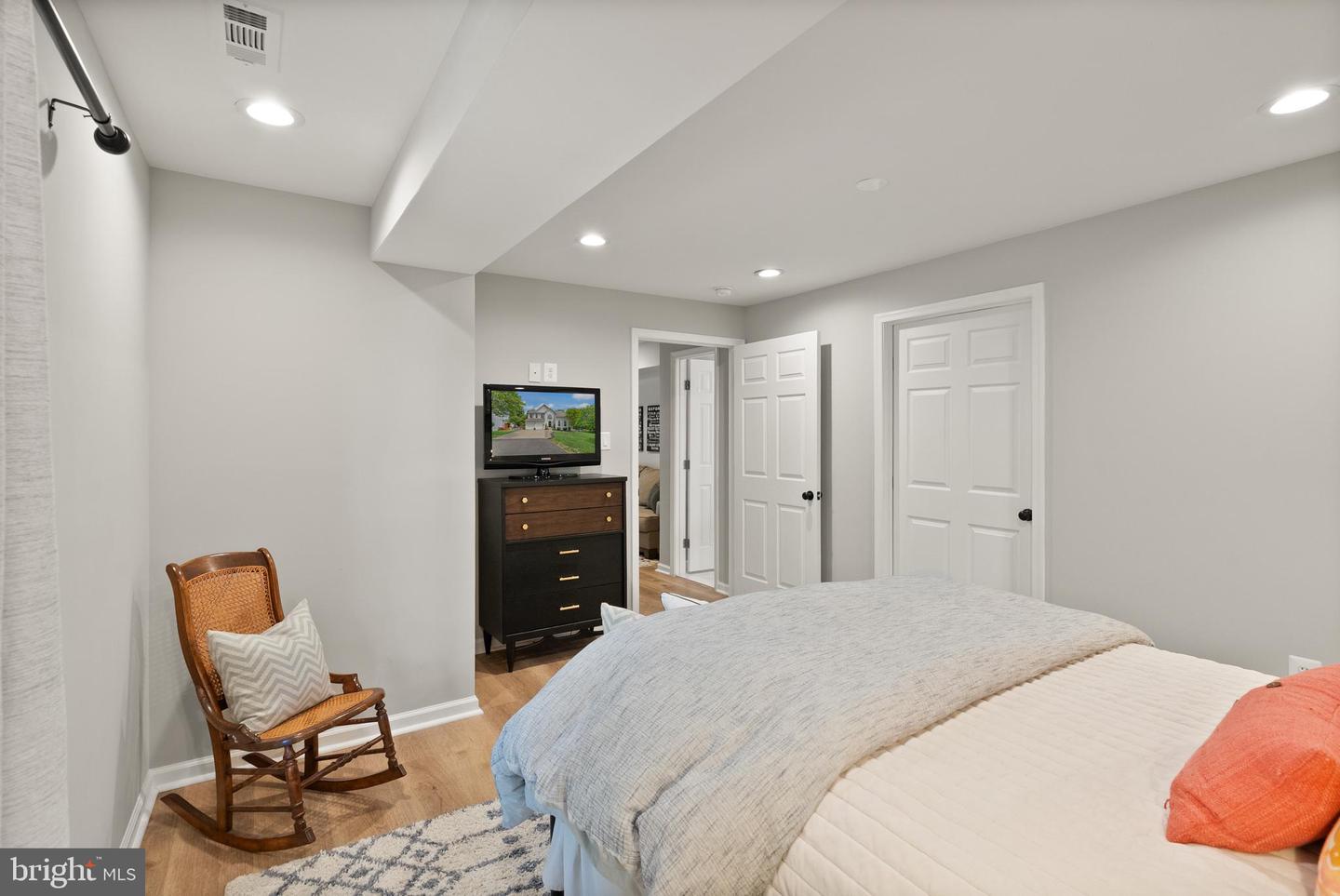 12159 OPEN MEADOW LN, BRISTOW, Virginia 20136, 5 Bedrooms Bedrooms, ,3 BathroomsBathrooms,Residential,For sale,12159 OPEN MEADOW LN,VAPW2094176 MLS # VAPW2094176