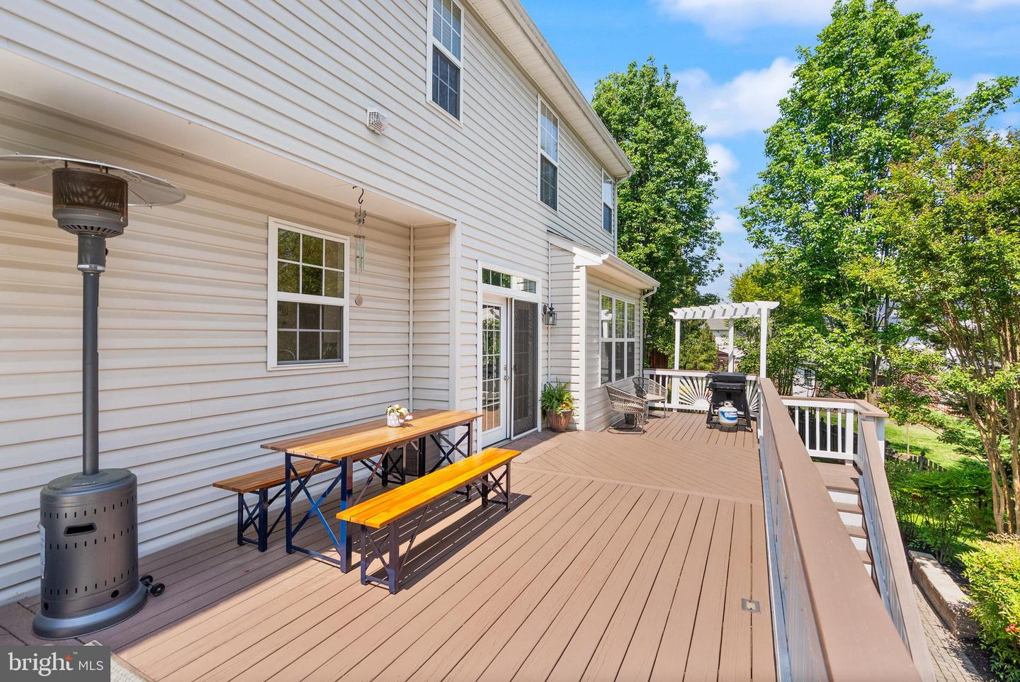 12159 OPEN MEADOW LN, BRISTOW, Virginia 20136, 5 Bedrooms Bedrooms, ,3 BathroomsBathrooms,Residential,For sale,12159 OPEN MEADOW LN,VAPW2094176 MLS # VAPW2094176
