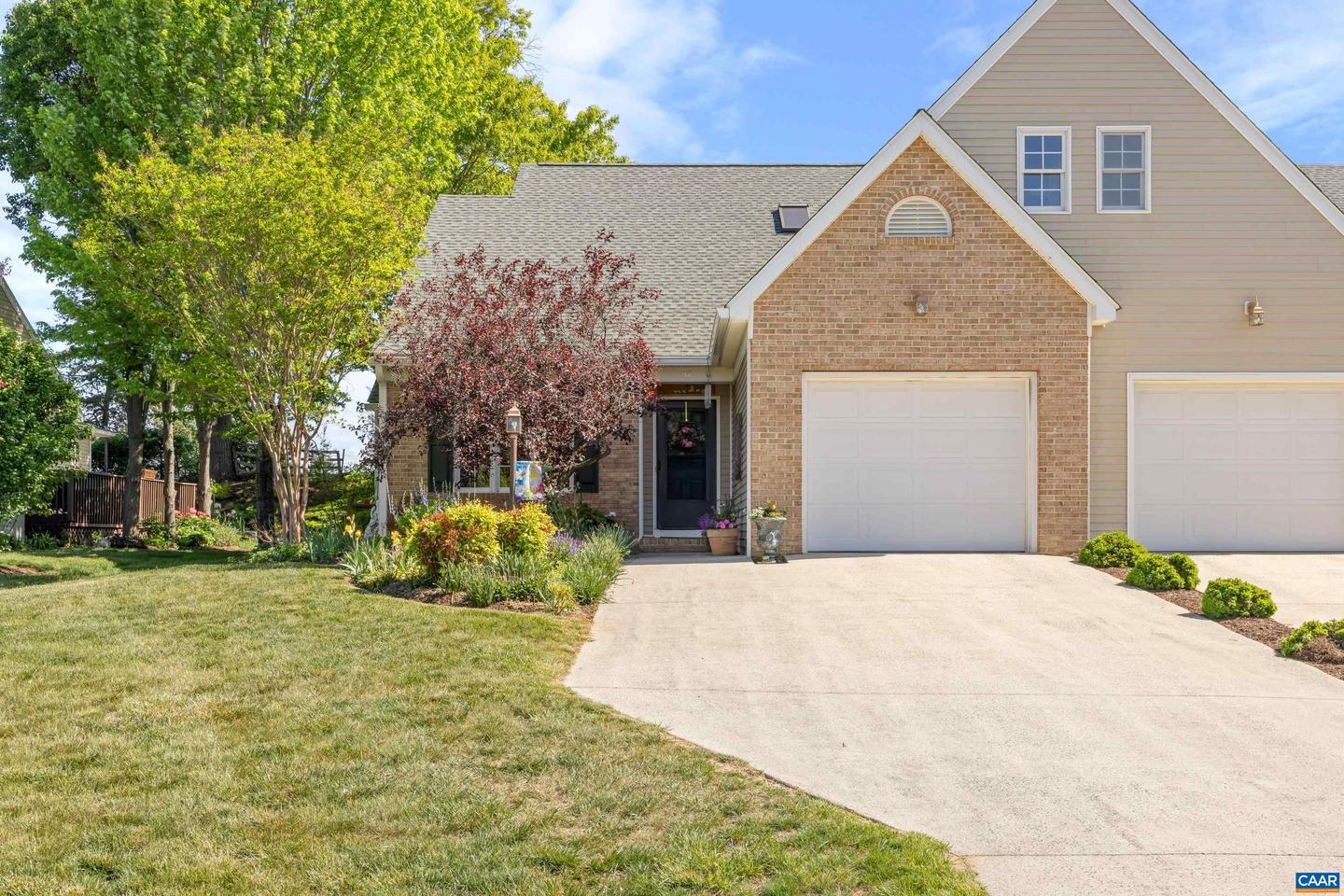 17 HICKORY NUT LN, STAUNTON, Virginia 24401, 3 Bedrooms Bedrooms, ,2 BathroomsBathrooms,Residential,For sale,17 HICKORY NUT LN,664199 MLS # 664199