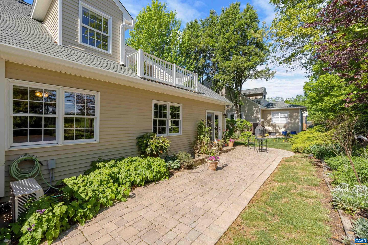 17 HICKORY NUT LN, STAUNTON, Virginia 24401, 3 Bedrooms Bedrooms, ,2 BathroomsBathrooms,Residential,For sale,17 HICKORY NUT LN,664199 MLS # 664199