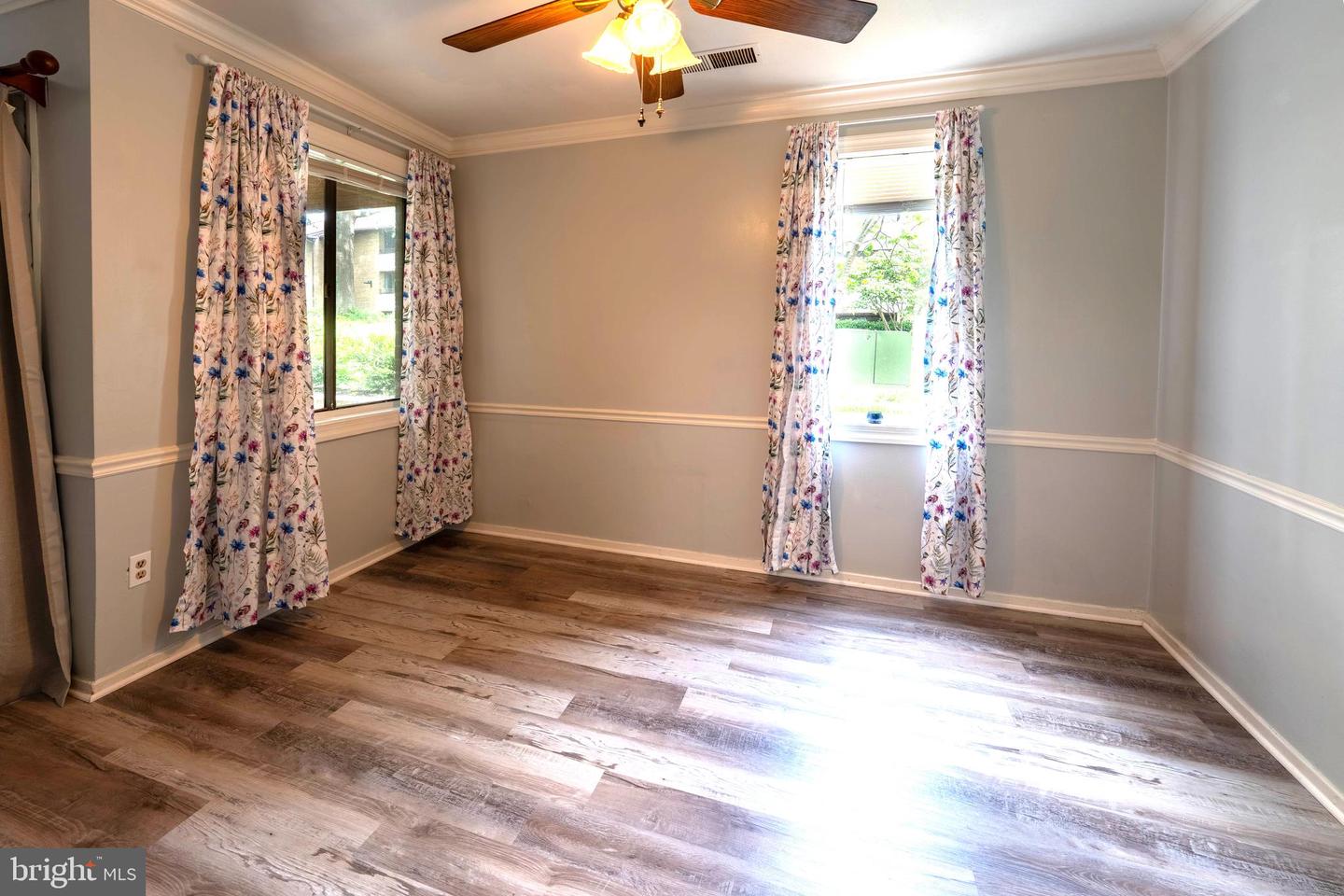 523 FLORIDA AVE #T2, HERNDON, Virginia 20170, 1 Bedroom Bedrooms, 5 Rooms Rooms,1 BathroomBathrooms,Residential,For sale,523 FLORIDA AVE #T2,VAFX2239264 MLS # VAFX2239264
