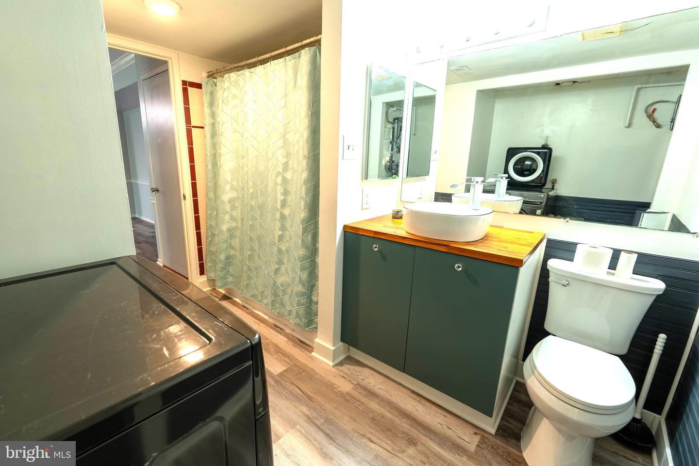 523 FLORIDA AVE #T2, HERNDON, Virginia 20170, 1 Bedroom Bedrooms, 5 Rooms Rooms,1 BathroomBathrooms,Residential,For sale,523 FLORIDA AVE #T2,VAFX2239264 MLS # VAFX2239264