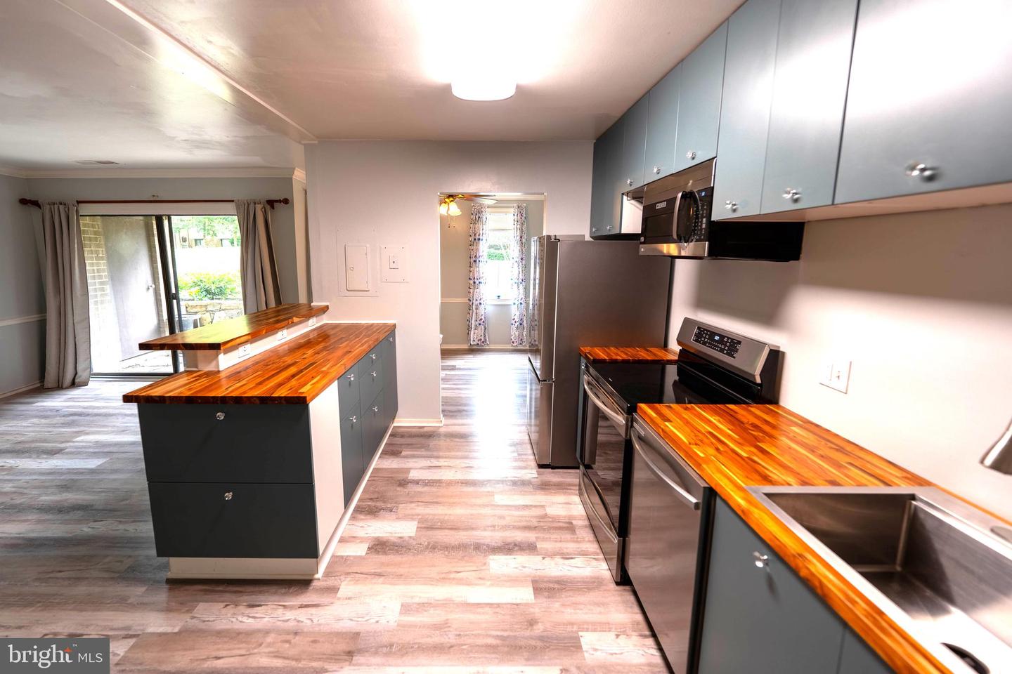523 FLORIDA AVE #T2, HERNDON, Virginia 20170, 1 Bedroom Bedrooms, 5 Rooms Rooms,1 BathroomBathrooms,Residential,For sale,523 FLORIDA AVE #T2,VAFX2239264 MLS # VAFX2239264