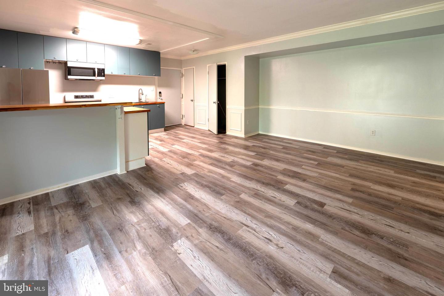 523 FLORIDA AVE #T2, HERNDON, Virginia 20170, 1 Bedroom Bedrooms, 5 Rooms Rooms,1 BathroomBathrooms,Residential,For sale,523 FLORIDA AVE #T2,VAFX2239264 MLS # VAFX2239264