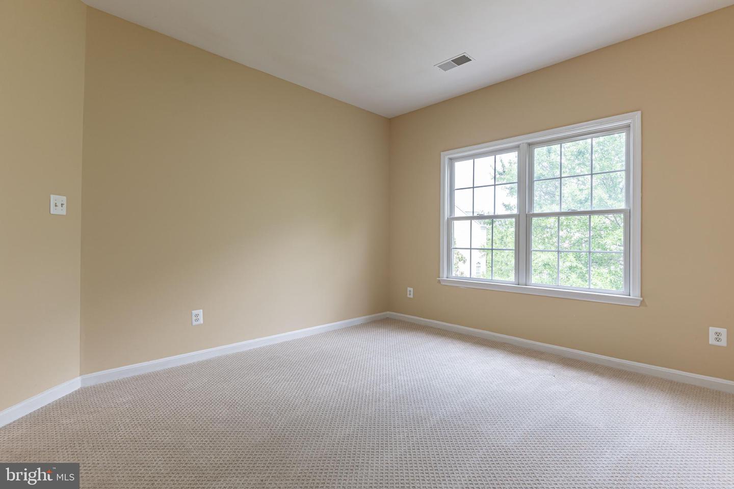 19182 CHARTIER DR, LEESBURG, Virginia 20176, 4 Bedrooms Bedrooms, ,3 BathroomsBathrooms,Residential,For sale,19182 CHARTIER DR,VALO2095800 MLS # VALO2095800