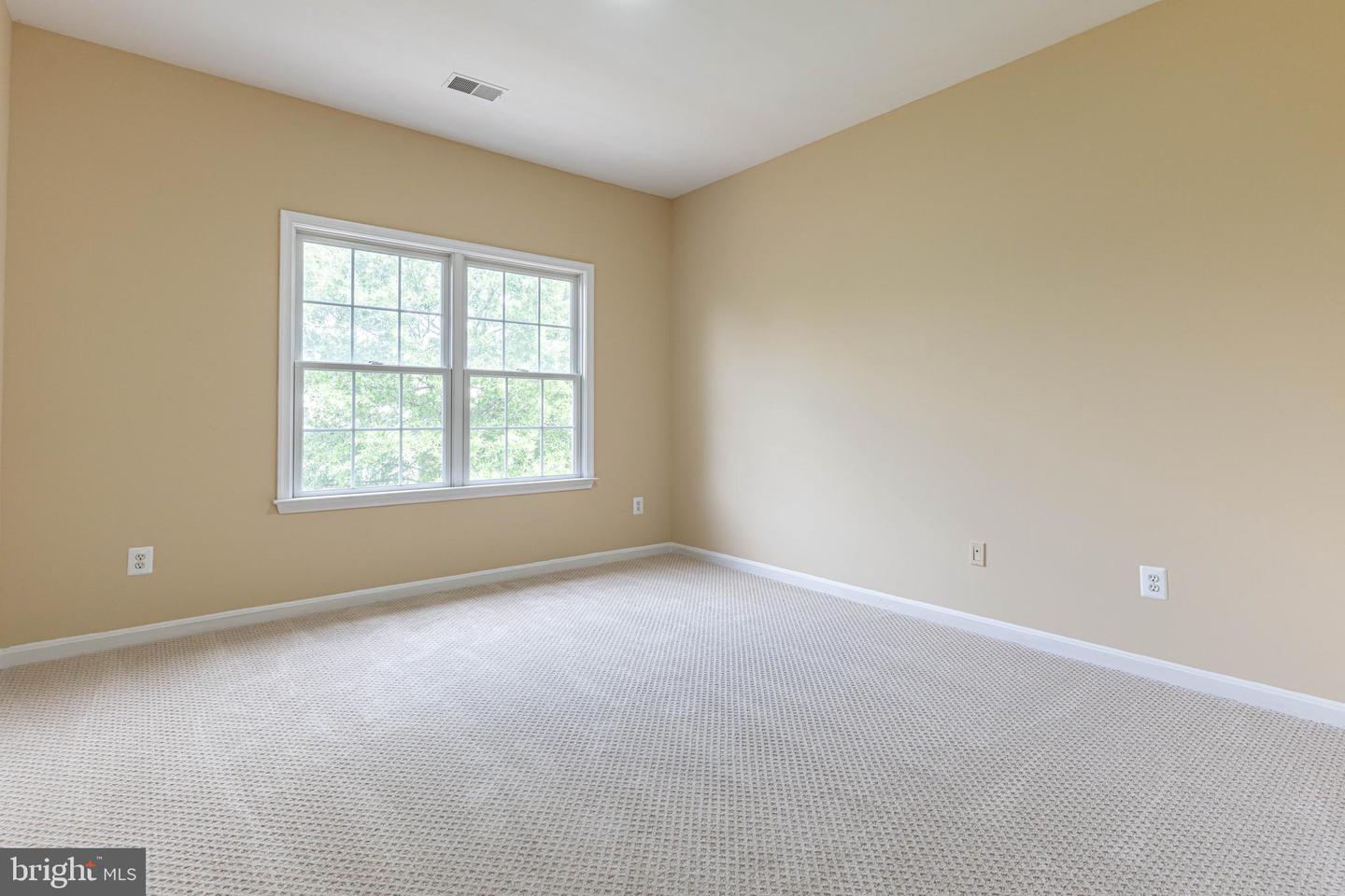 19182 CHARTIER DR, LEESBURG, Virginia 20176, 4 Bedrooms Bedrooms, ,3 BathroomsBathrooms,Residential,For sale,19182 CHARTIER DR,VALO2095800 MLS # VALO2095800