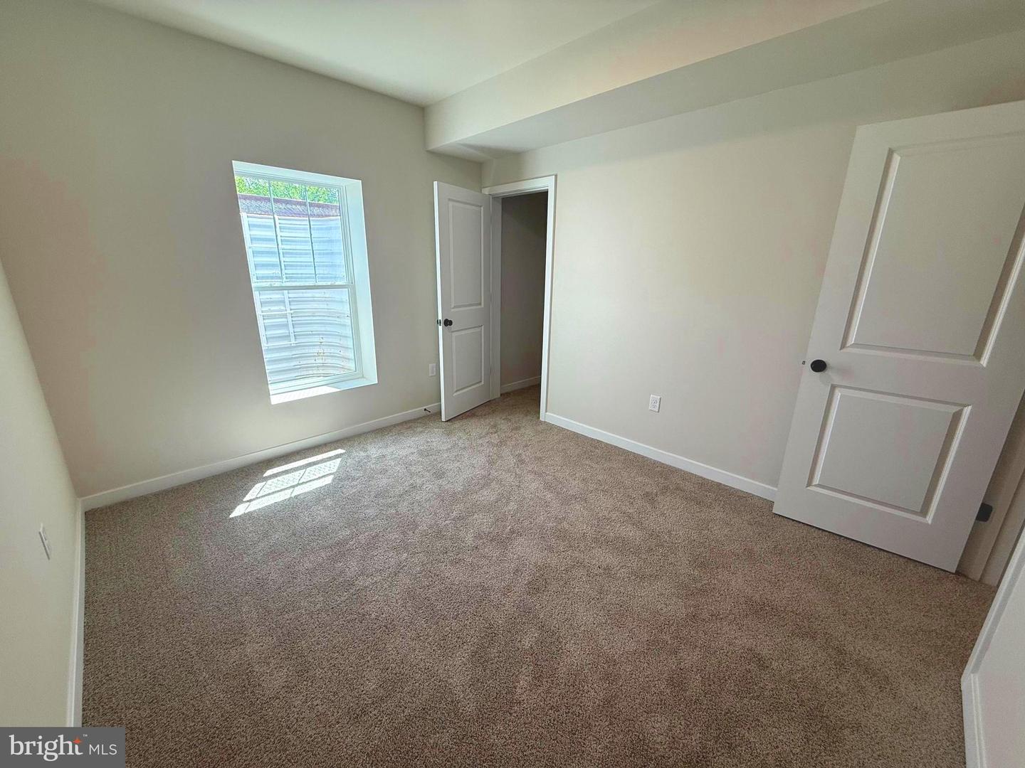 22 CLYDESDALE RD, FREDERICKSBURG, Virginia 22405, 5 Bedrooms Bedrooms, ,3 BathroomsBathrooms,Residential,For sale,22 CLYDESDALE RD,VAST2038610 MLS # VAST2038610