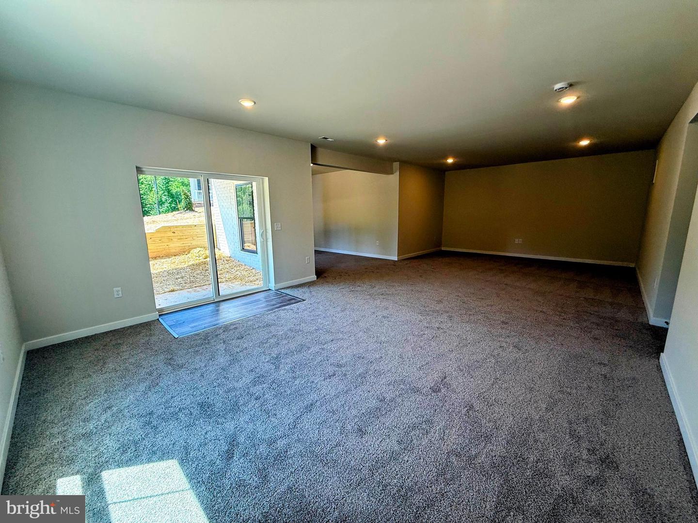22 CLYDESDALE RD, FREDERICKSBURG, Virginia 22405, 5 Bedrooms Bedrooms, ,3 BathroomsBathrooms,Residential,For sale,22 CLYDESDALE RD,VAST2038610 MLS # VAST2038610