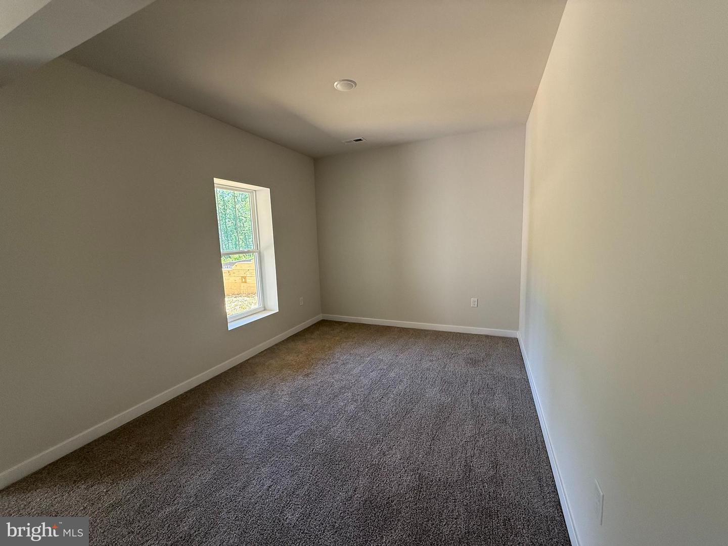22 CLYDESDALE RD, FREDERICKSBURG, Virginia 22405, 5 Bedrooms Bedrooms, ,3 BathroomsBathrooms,Residential,For sale,22 CLYDESDALE RD,VAST2038610 MLS # VAST2038610